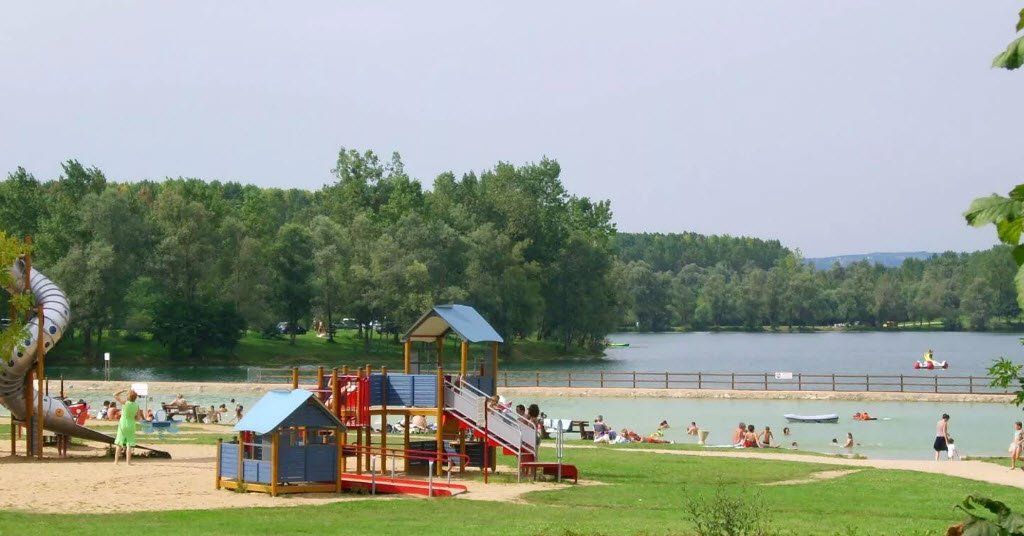 Lac de Cormoranche, France, France